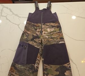 Under Armour Camouflage Jumpsuit Bib Size Juniors Medium